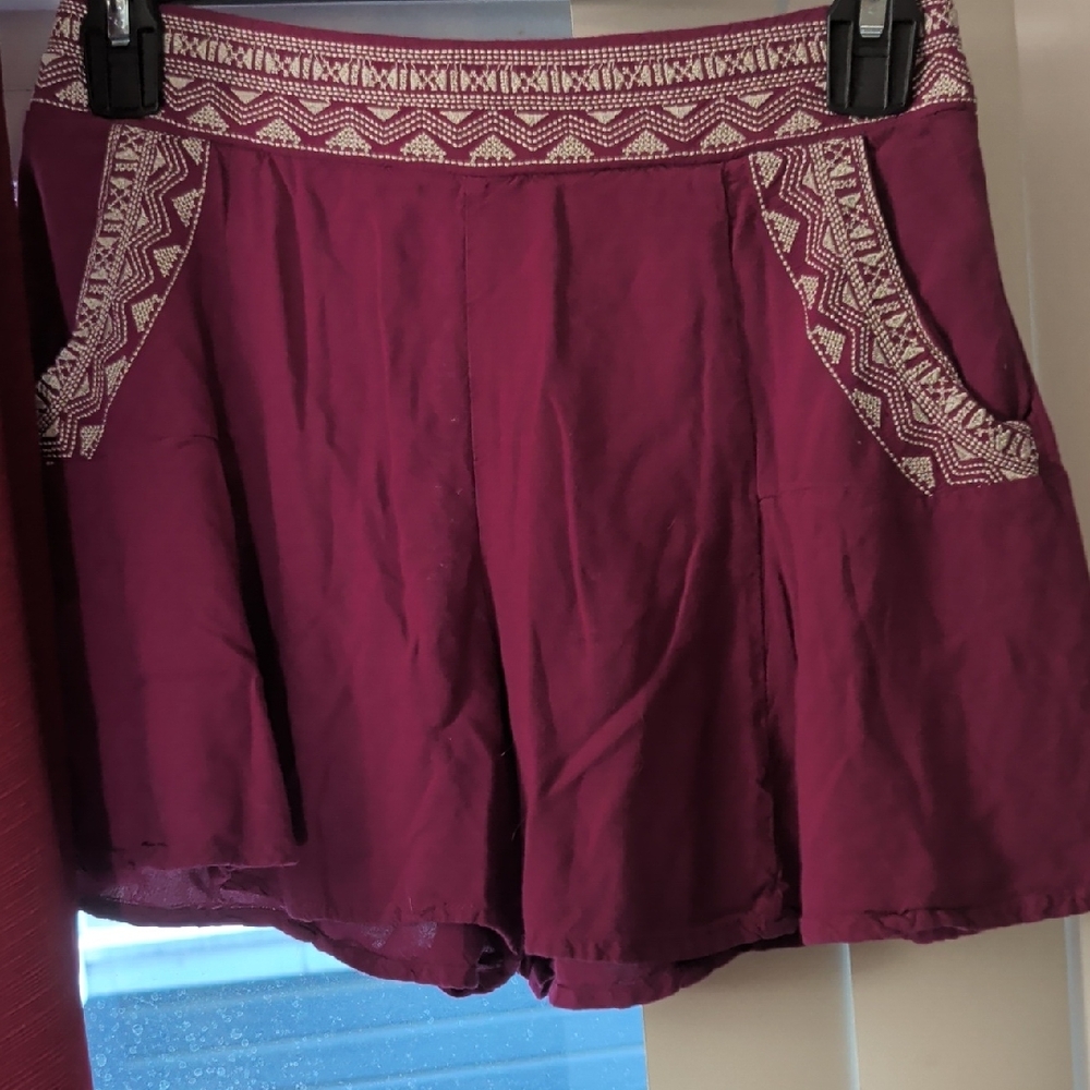 Hollister High Waist Burgundy Shorts with Embroidery